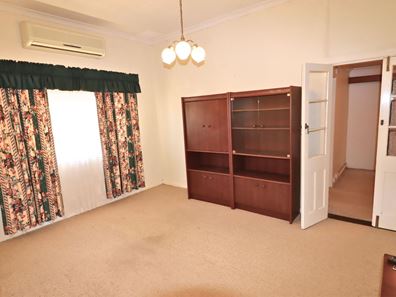 1 Johnston Street, Wongan Hills WA 6603