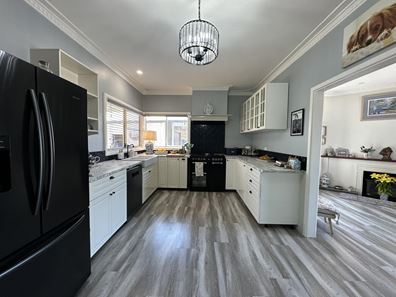 1 Charles Street, Wagin WA 6315