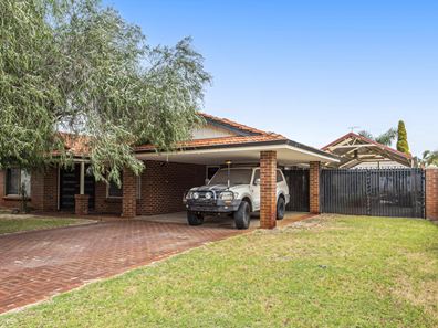 4 Lilac Green, Halls Head WA 6210