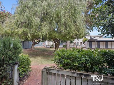 24/311 Harborne Street, Glendalough WA 6016
