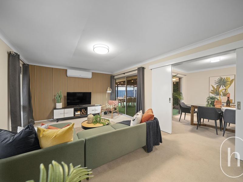 33 GRADIENT WAY, Beldon