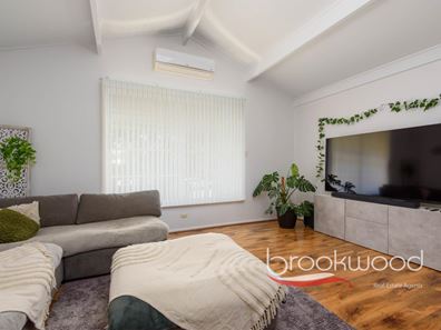 30 Bladon Way, Swan View WA 6056
