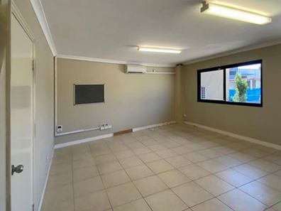 2/26 Lancaster Road, Wangara WA 6065