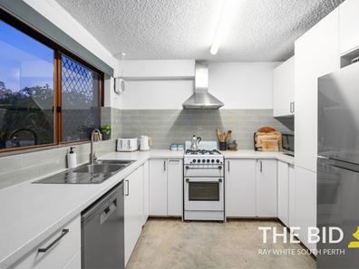 4/90 Robert Street, Como WA 6152