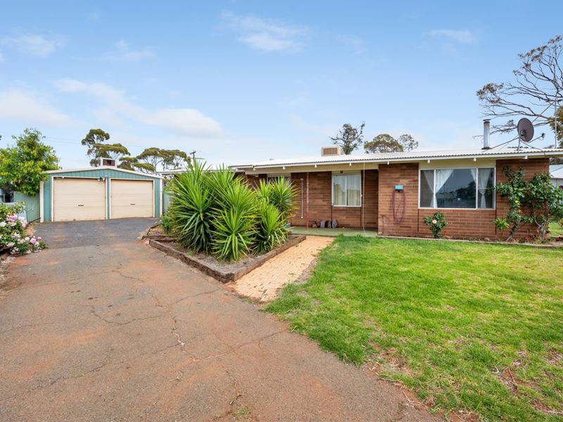 37 Hopbush Street, Kambalda West WA 6442