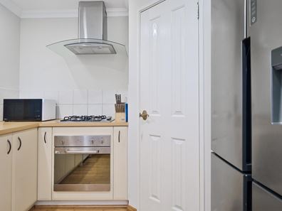2/18 Evelyn  Street, Gosnells WA 6110