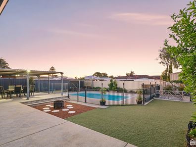 15 Morgan Road, Seville Grove WA 6112