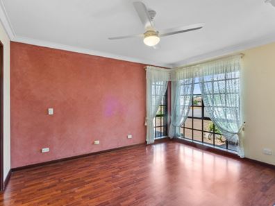 5 David Place, Dudley Park WA 6210