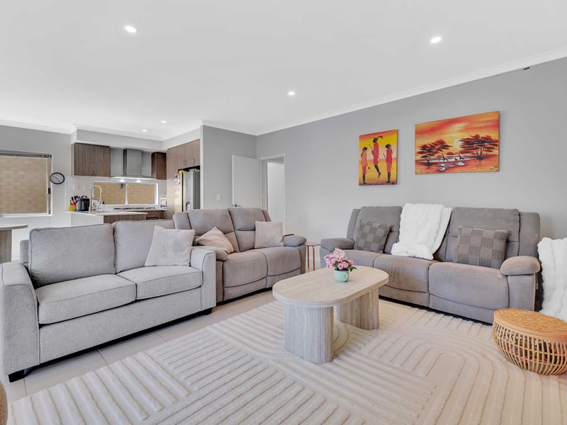 52 Addington Loop, Piara Waters WA 6112