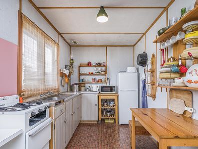 11 Wood Way, Ledge Point WA 6043