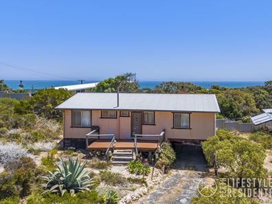 2 Burnett Road, Guilderton WA 6041