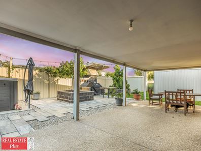 15 Stewartby Crescent, Viveash WA 6056