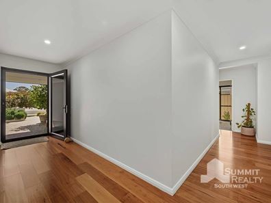 28 Carnelian Avenue, Australind WA 6233