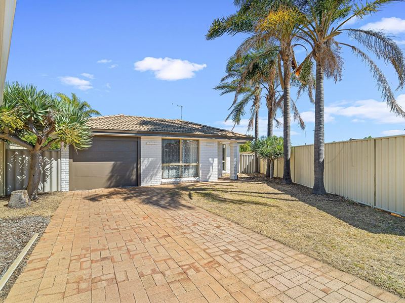 2/5 Beamish Court, Meadow Springs