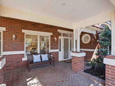 11A Battye Road, Kardinya WA 6163