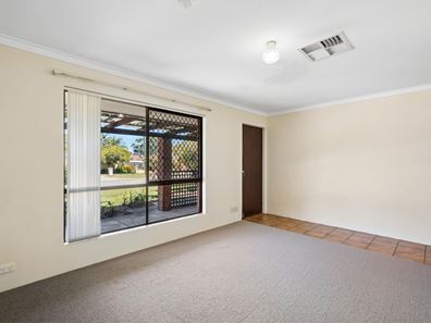 8 Grande Way, Beechboro WA 6063