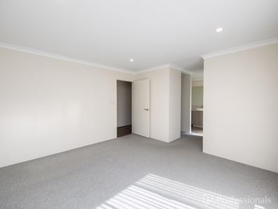 5 Vitrinella Avenue, Jindalee WA 6036