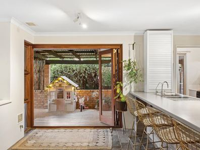 17 Lena Crescent, Beechboro WA 6063