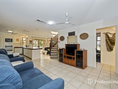 40 Northumberland Avenue, Alexander Heights WA 6064