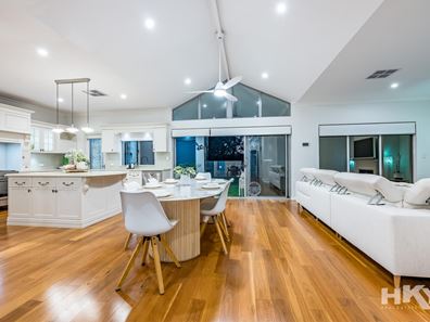 100 Roxburghe Drive, The Vines WA 6069