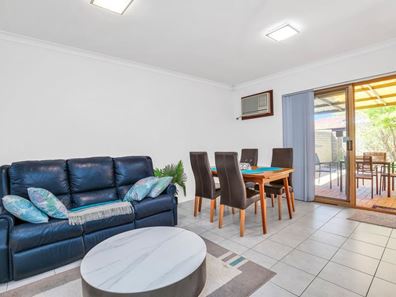 4/2 Railton Place, Dianella WA 6059