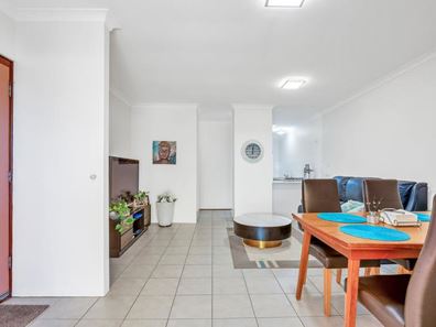 4/2 Railton Place, Dianella WA 6059