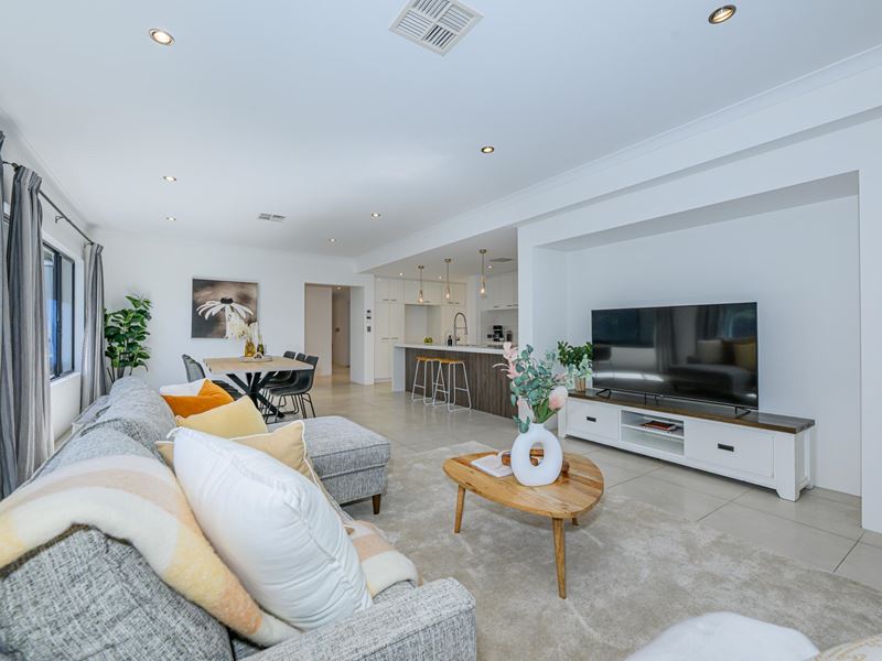 49 Oakbella Parade, Harrisdale WA 6112