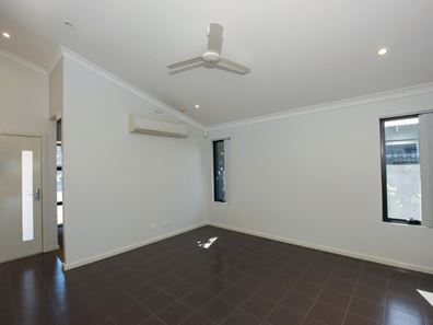 15 Tharnda Road, Baynton WA 6714