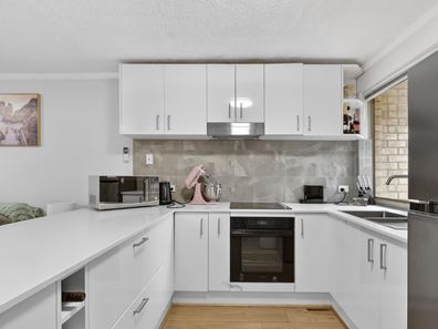 Unit 10/2 Mitchell Street, Bentley WA 6102