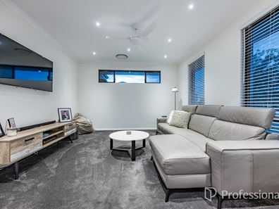 11 Crete Way, Alkimos WA 6038