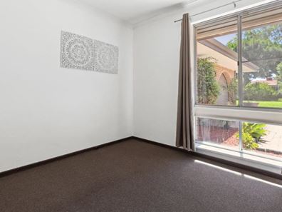 1 Moorine Court, Hillman WA 6168