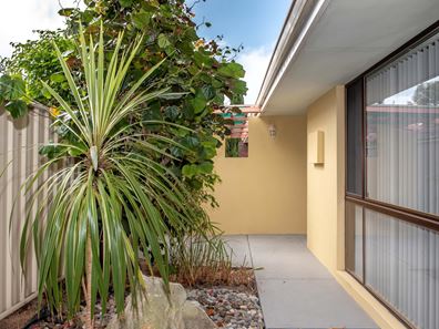 16A Gleddon Way, Hillarys WA 6025
