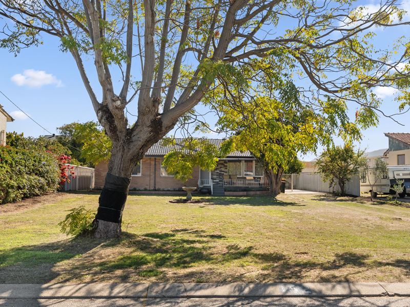 152 Kent Street, Rockingham WA 6168