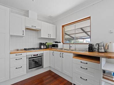 152 Kent Street, Rockingham WA 6168
