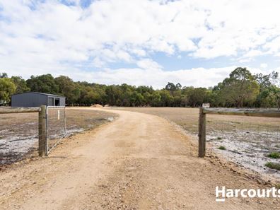 746 Southern Estuary Road, Lake Clifton WA 6215