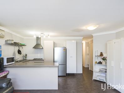 6/64 Sixth Road, Armadale WA 6112