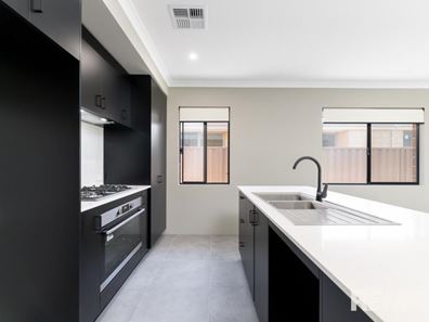 16 Moresby Street, Yanchep WA 6035