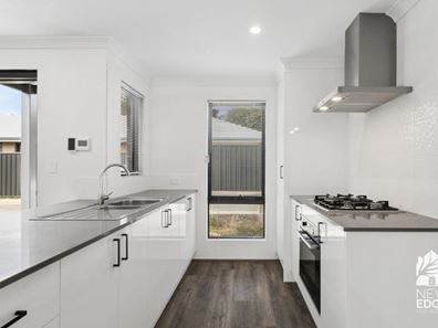4B/18 Christina Street, Hazelmere WA 6055