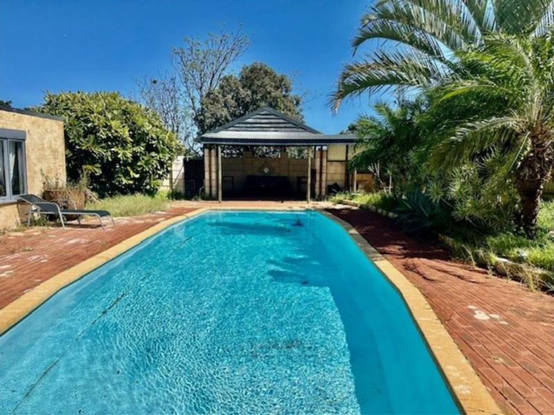 9 Alexander Drive, Glenfield WA 6532