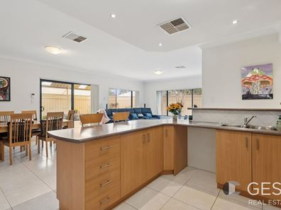 6A Peppermint Place, Morley WA 6062
