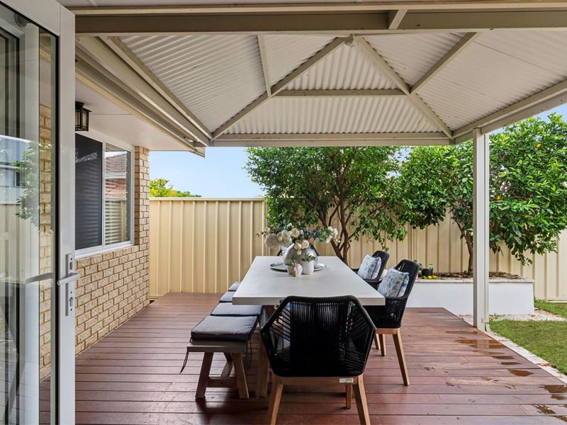 2/54 Stewart Street, Scarborough WA 6019