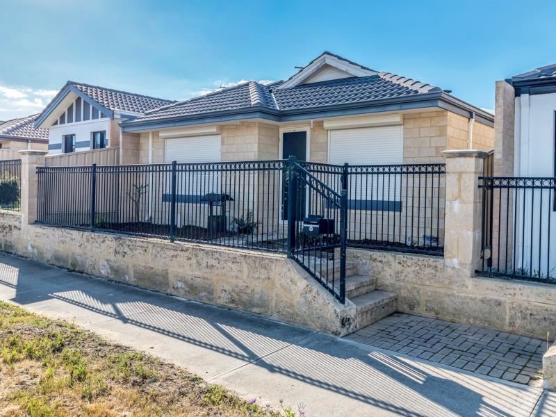 8 Darton Loop, Bertram