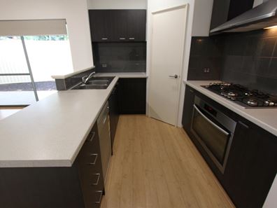 5a Myrtle, Morley WA 6062
