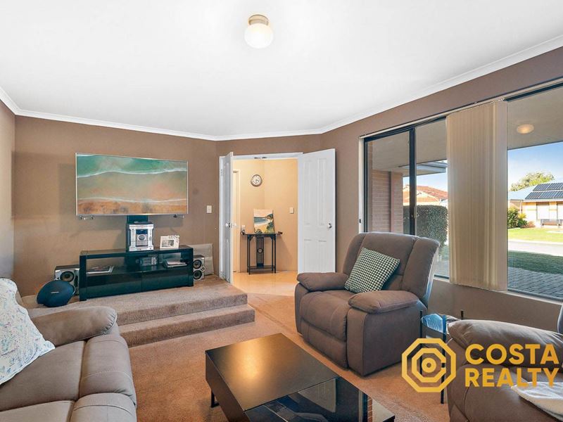 25 Pinaster Boulevard, Canning Vale WA 6155