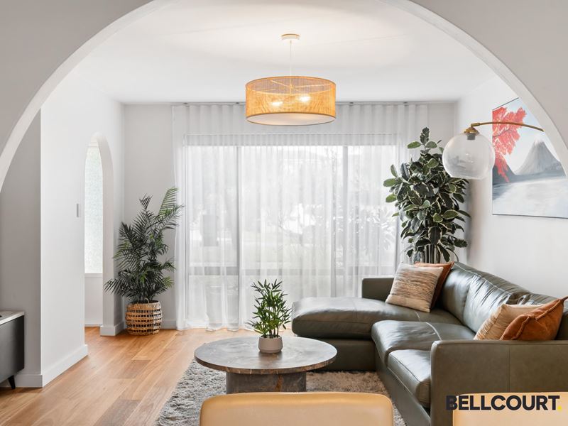 4/4 Saunders Street, Como WA 6152