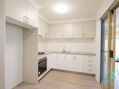 10/63 Third Avenue, Kelmscott WA 6111