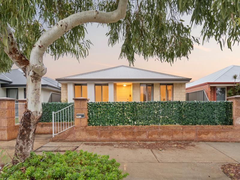 104 Joseph Banks Boulevard, Banksia Grove WA 6031