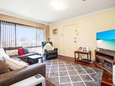 44 Girrawheen Avenue, Girrawheen WA 6064