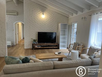 10 Peaker Court, West Busselton WA 6280