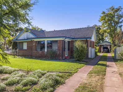 55 Lefroy Street, Moora WA 6510
